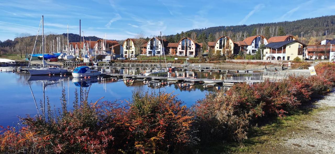 Apartman G4 Maty Frymburk Exteriör bild