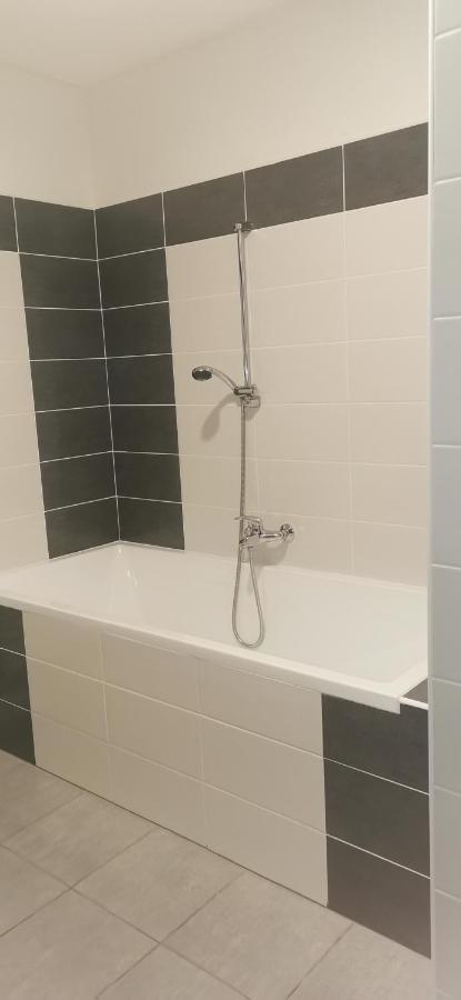 Apartman G4 Maty Frymburk Exteriör bild
