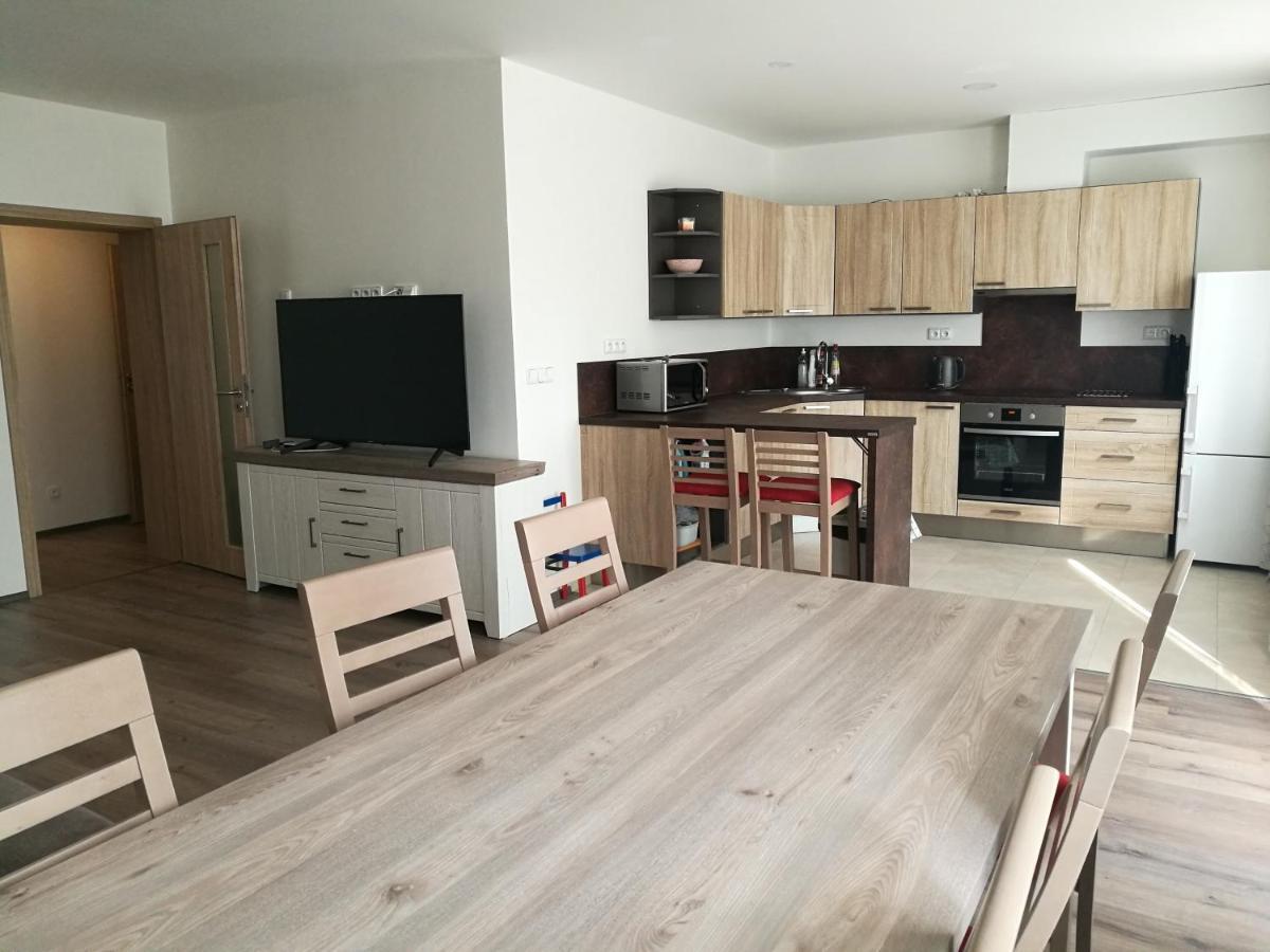 Apartman G4 Maty Frymburk Exteriör bild